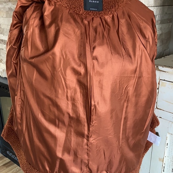 Elodie Nordstrom faux shearling rust brown, zip closure, pocket, collar jacket. - Picture 12 of 16